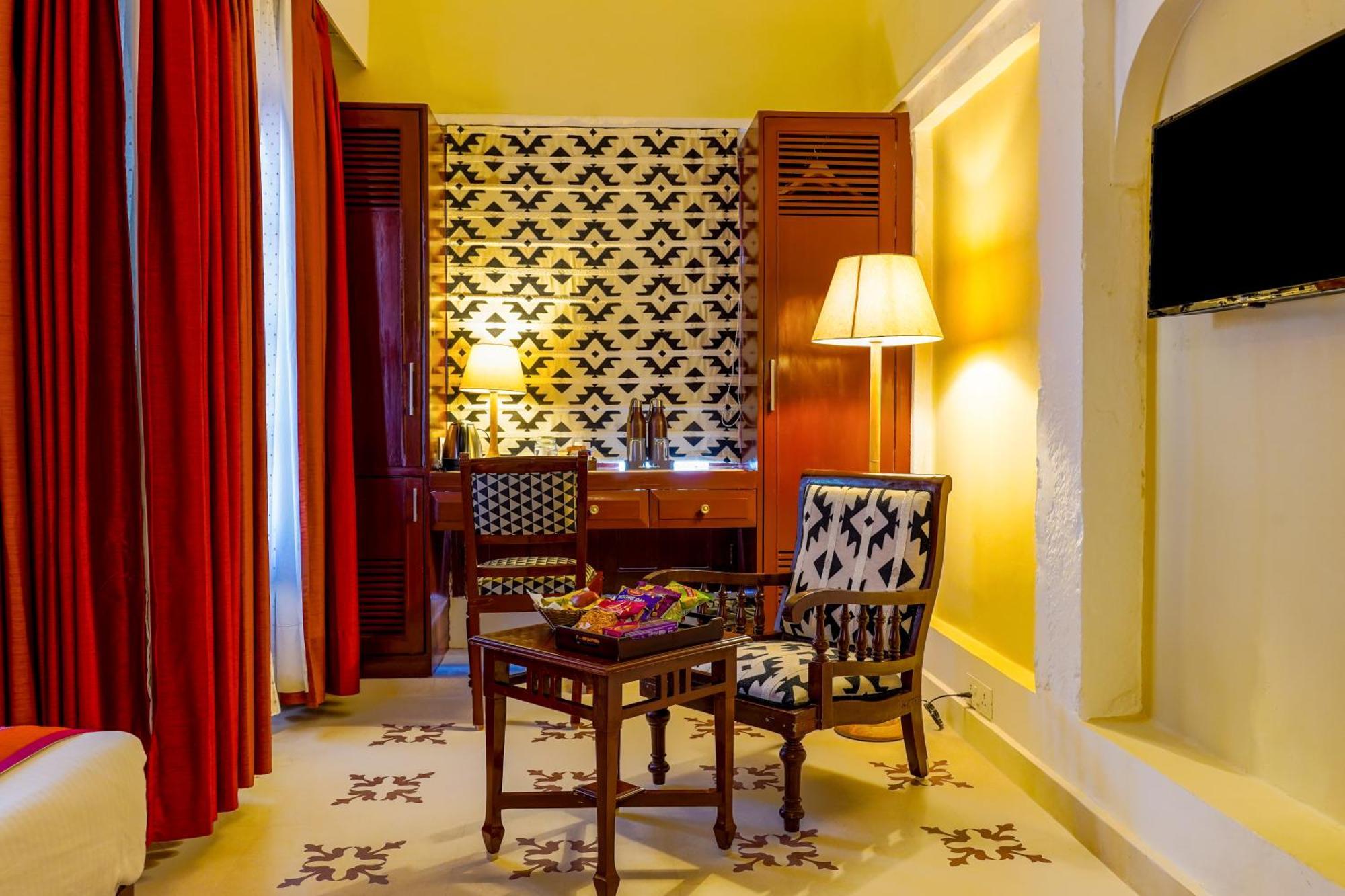 Отель Guleria Kothi At Ganges Варанаси Экстерьер фото